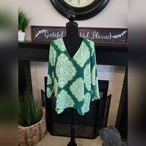 Elegant Green Women's Blouse